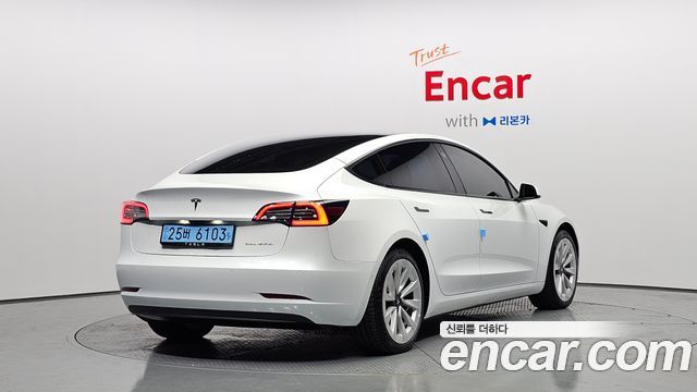 Tesla Model 3 2022 — photo 2