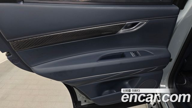 Genesis GV80 2024 — photo 15