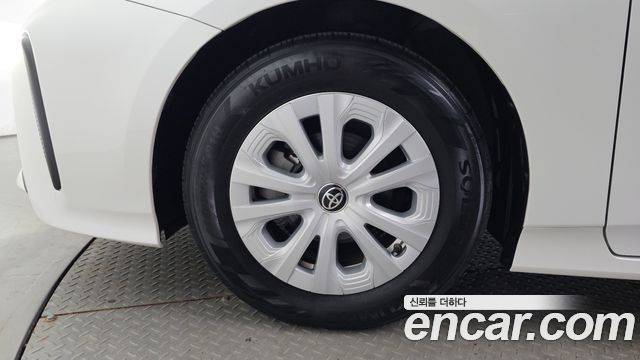 Toyota Prius 2019 — photo 5