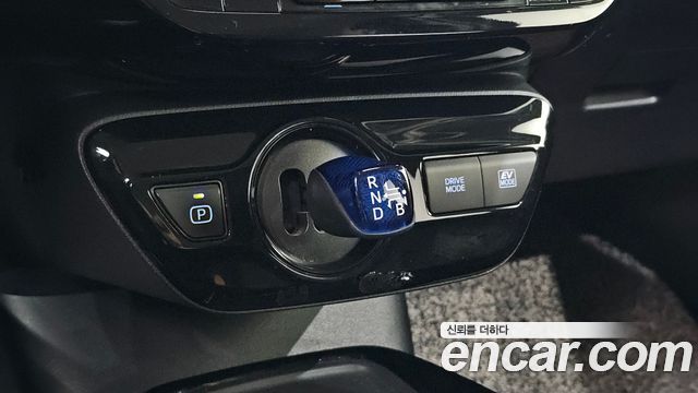 Toyota Prius 2019 — photo 9