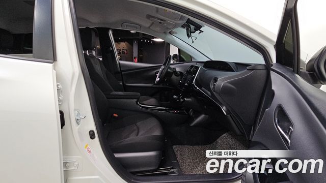 Toyota Prius 2019 — photo 12
