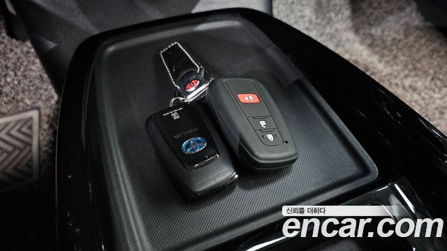 Toyota Prius 2019 — photo 17
