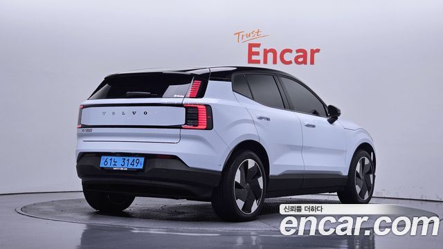 Volvo EX30 2026 — photo 2