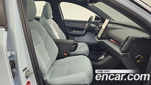 Volvo EX30 2026 — photo 17