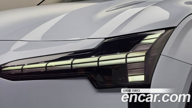 Volvo EX30 2026 — photo 8