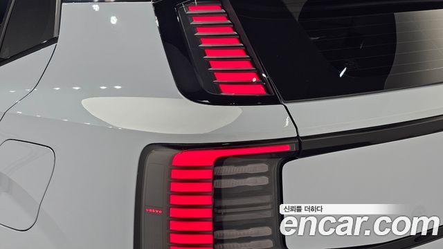 Volvo EX30 2026 — photo 9