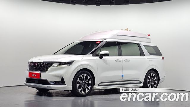 Kia Canival 2021 — photo 1