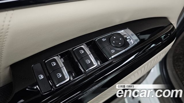Kia Canival 2021 — photo 22