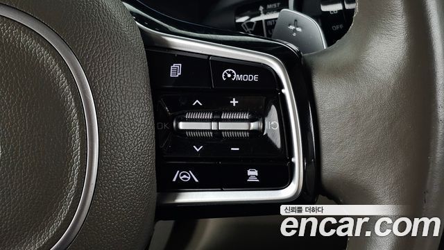 Kia Canival 2021 — photo 25