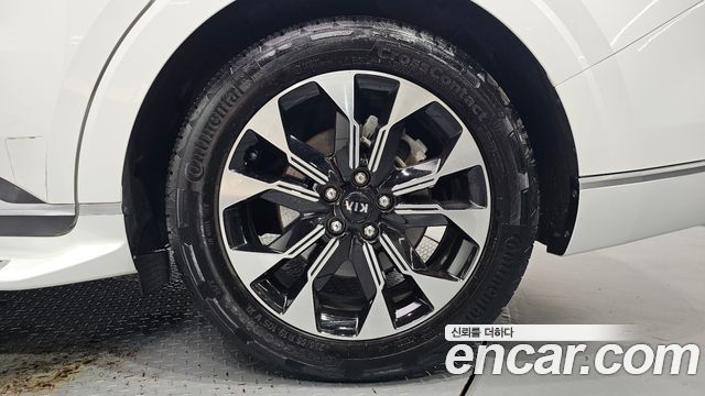 Kia Canival 2021 — photo 7