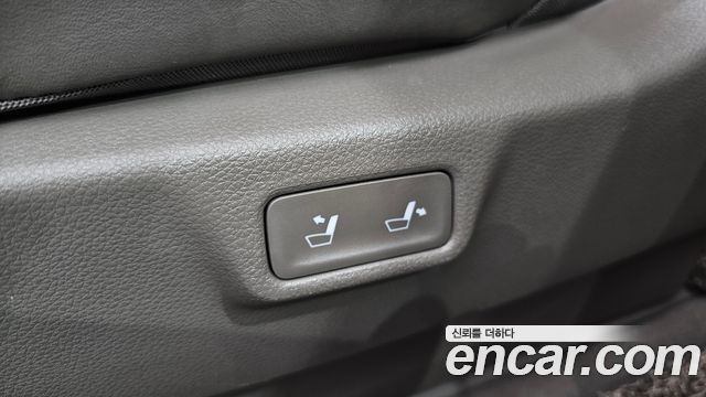 Kia Canival 2021 — photo 38