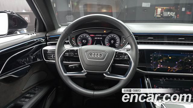 Audi A8 2021 — photo 19