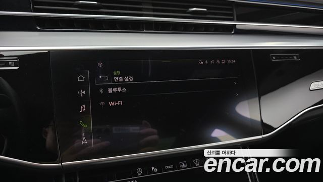 Audi A8 2021 — photo 21