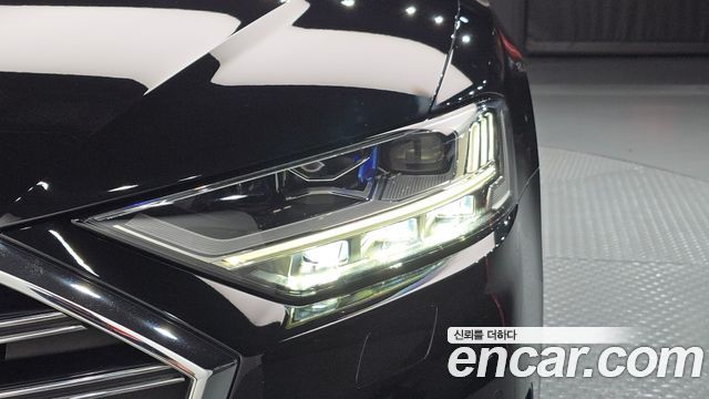 Audi A8 2021 — photo 8