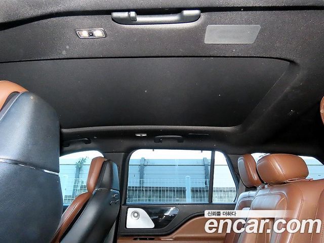 Lincoln Aviator 2021 — photo 15