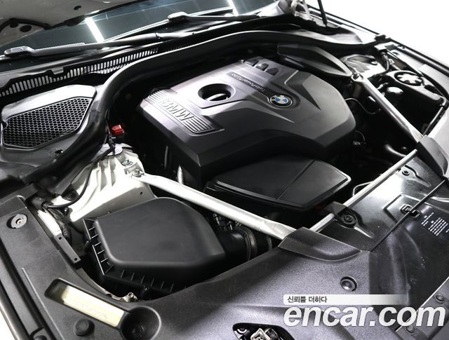 BMW 5-Series 2018 — photo 5