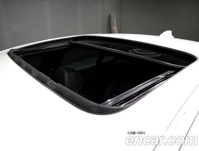 BMW 5-Series 2018 — photo 14