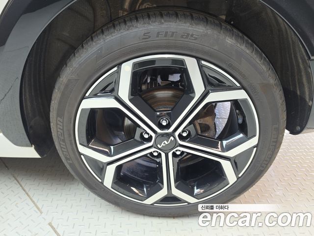 Kia Niro 2023 — photo 7