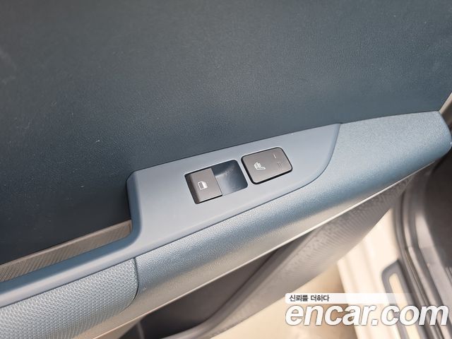 Kia Niro 2023 — photo 27