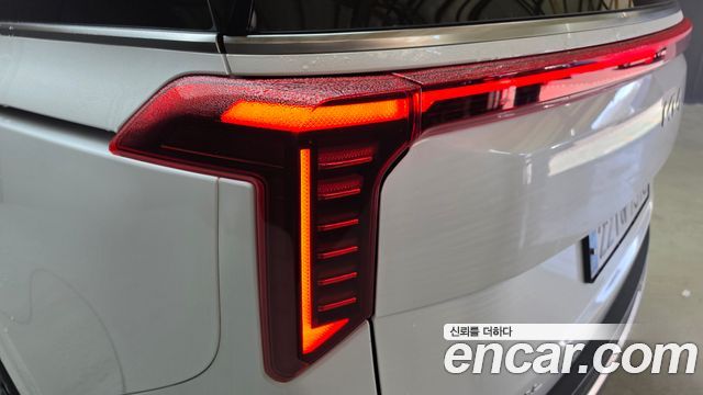 Kia Canival 2025 — photo 9