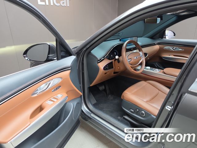 Genesis GV70 2023 — photo 13