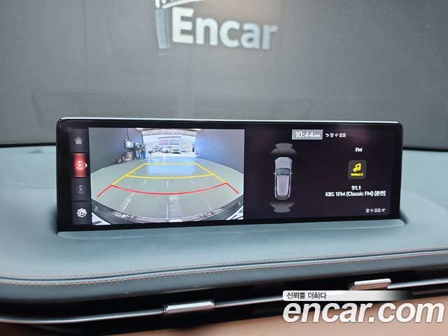 Genesis GV70 2023 — photo 21
