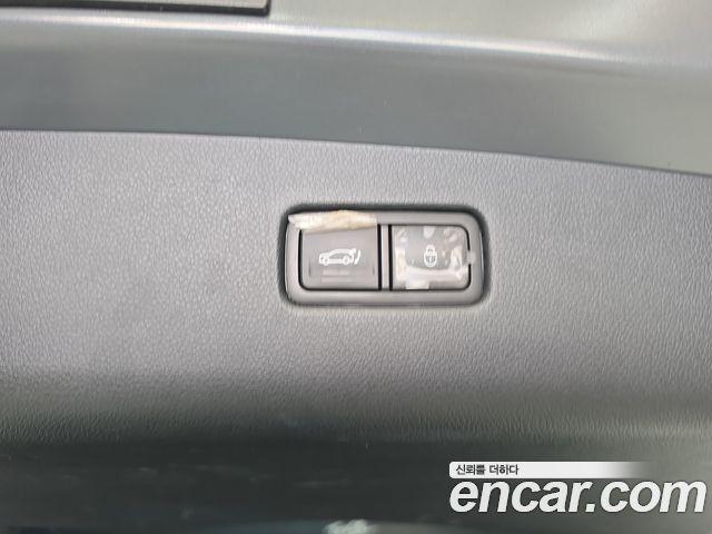 Genesis GV70 2023 — photo 24
