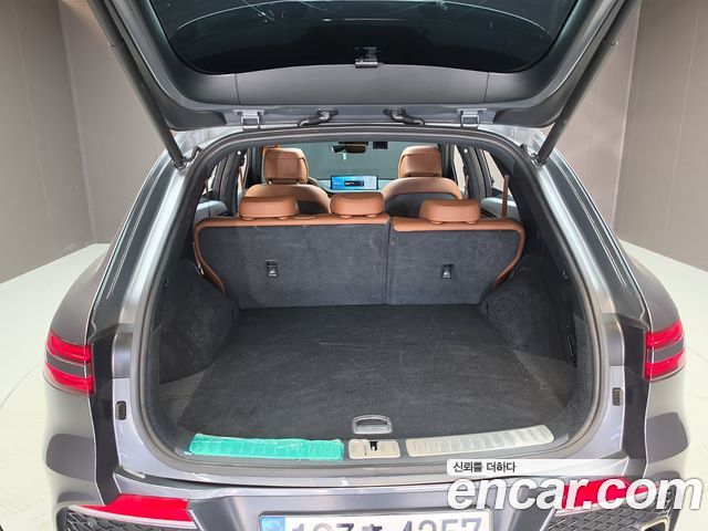 Genesis GV70 2023 — photo 25