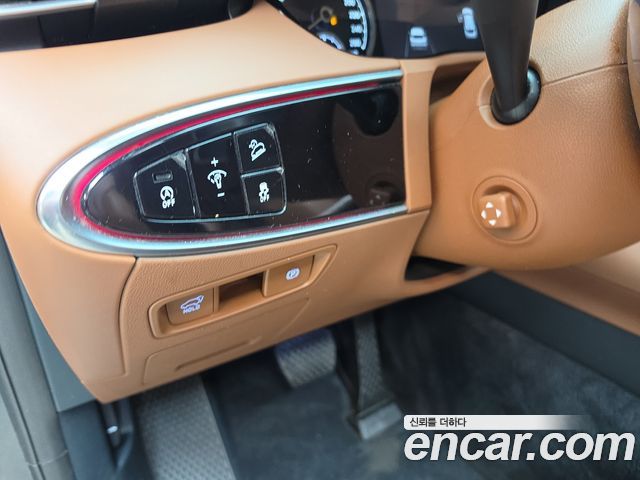 Genesis GV70 2023 — photo 27