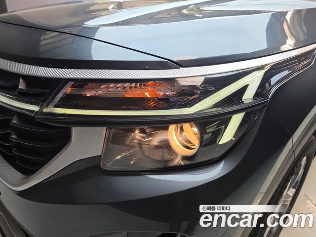 Kia Seltos 2023 — photo 8