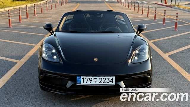 Porsche 718 2019 — photo 2