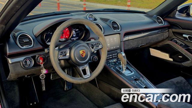 Porsche 718 2019 — photo 10