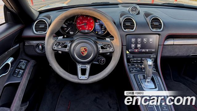 Porsche 718 2019 — photo 13