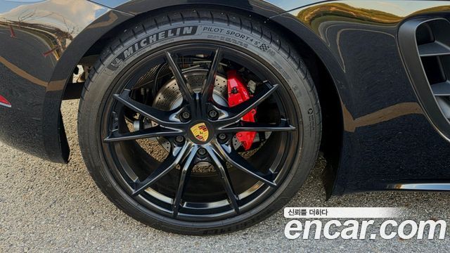 Porsche 718 2019 — photo 17