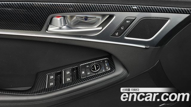 Hyundai Genesis 2016 — photo 25