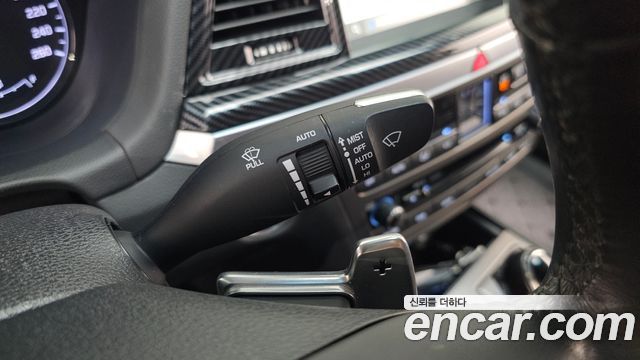 Hyundai Genesis 2016 — photo 29