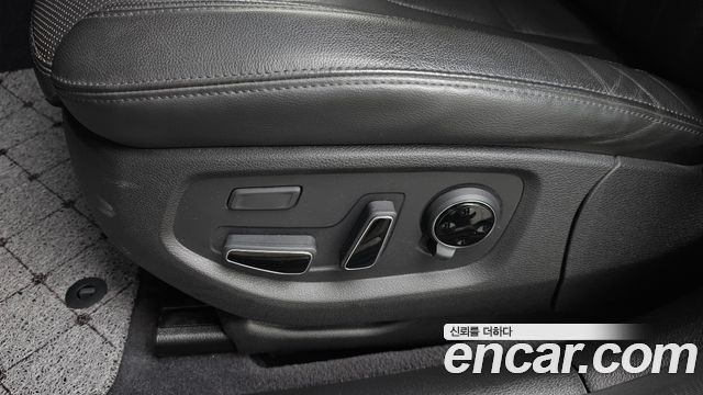 Hyundai Genesis 2016 — photo 31