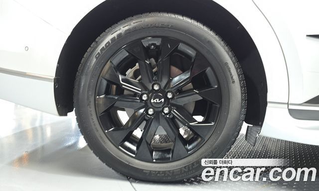 Kia Canival 2022 — photo 5