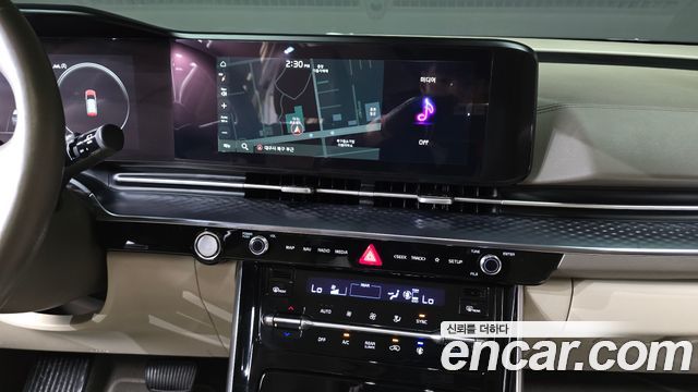 Kia Canival 2022 — photo 23