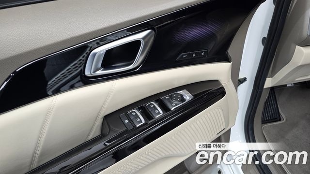 Kia Canival 2022 — photo 24