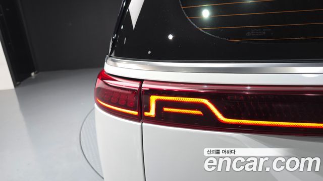 Kia Canival 2022 — photo 9