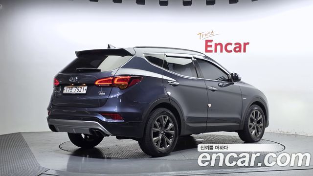 Hyundai Santafe 2017 — photo 2