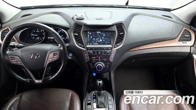 Hyundai Santafe 2017 — photo 10