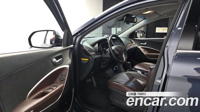Hyundai Santafe 2017 — photo 13