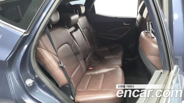 Hyundai Santafe 2017 — photo 18