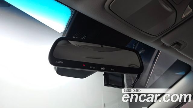 Hyundai Santafe 2017 — photo 25