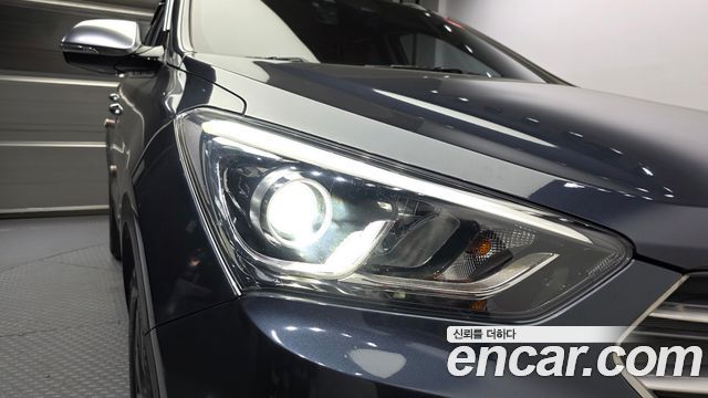 Hyundai Santafe 2017 — photo 8