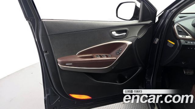 Hyundai Santafe 2017 — photo 14