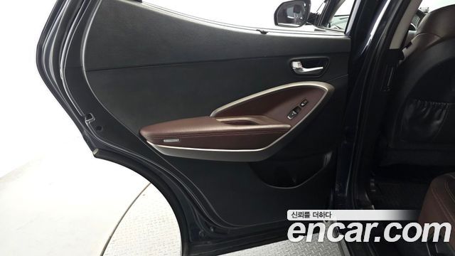 Hyundai Santafe 2017 — photo 15