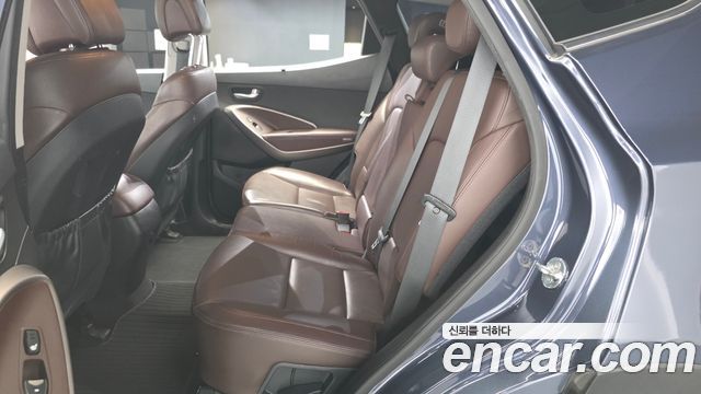 Hyundai Santafe 2017 — photo 16